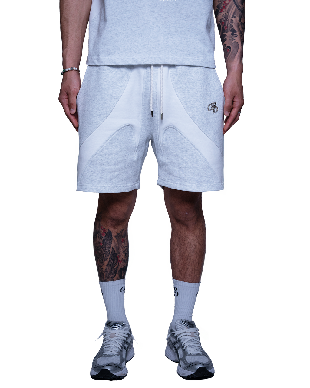 Hellegraue Shorts von COMME PAS DE DEUX, bequemes Damen-Shorts mit lockerer Passform und modischem Look.