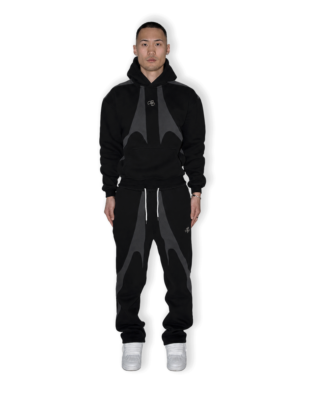 Schwarze Open Leg Jogger Hose von COMME PAS DEUX, vorne sichtbar, bequemer Schnitt und modischer Stil